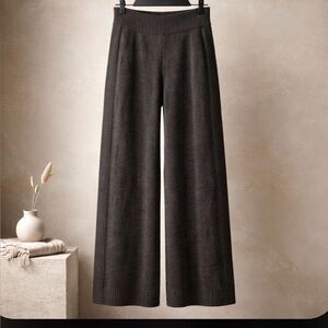 Chic Wide-Leg Women's Pants in Gray
